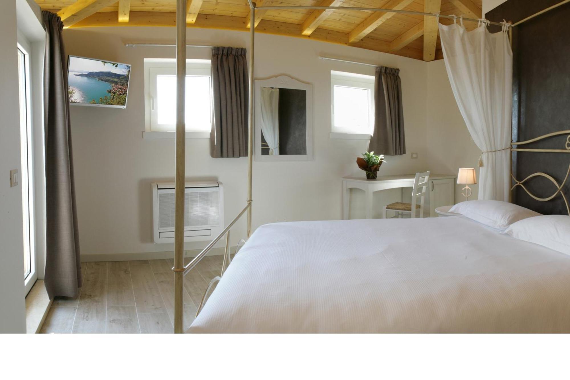 Relais Colle San Giorgio Bed and Breakfast Bardolino Værelse billede